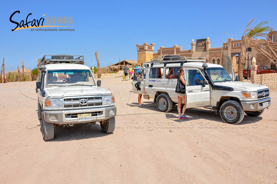 Aventura privada en jeep al parque Sahara Hurghada